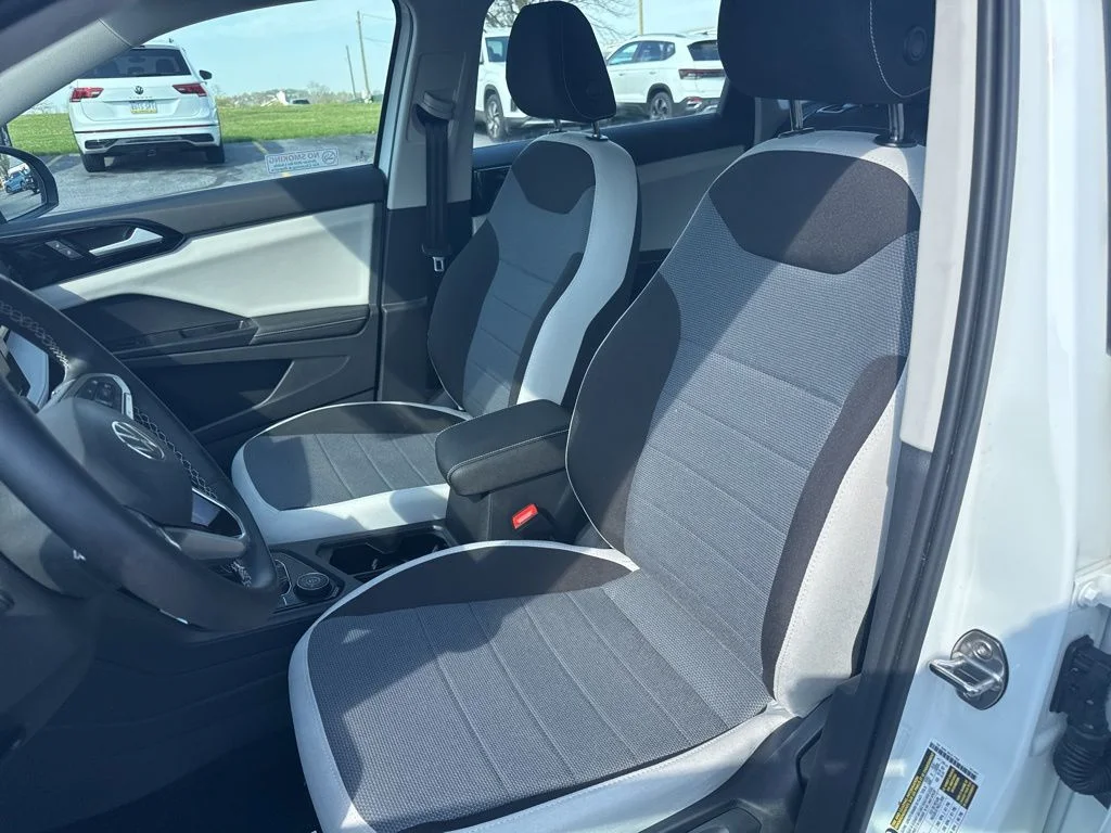 2025 Volkswagen Taos S - Photo 28