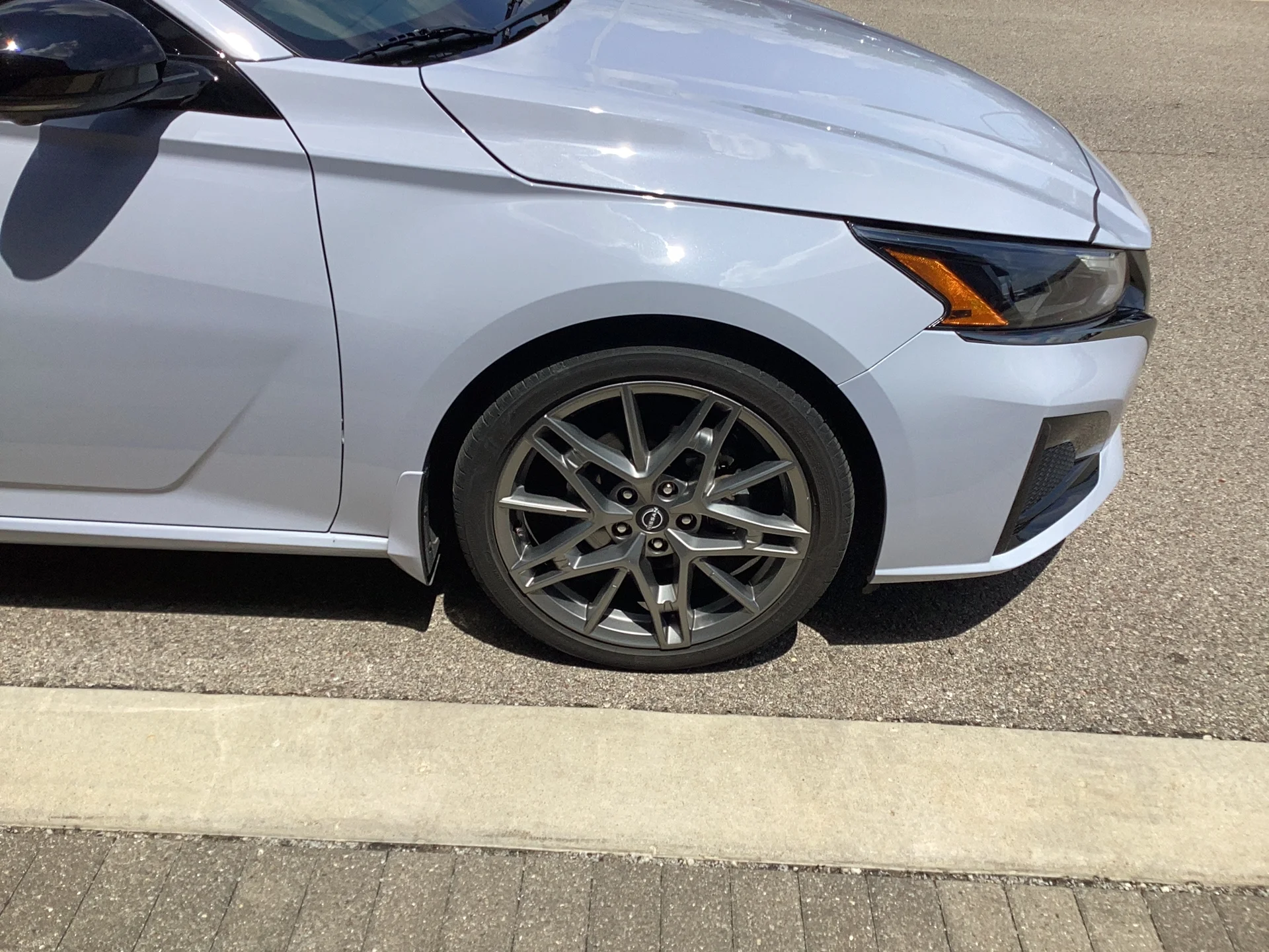 Used 2024 GRAY Nissan 2.0 SR image 2