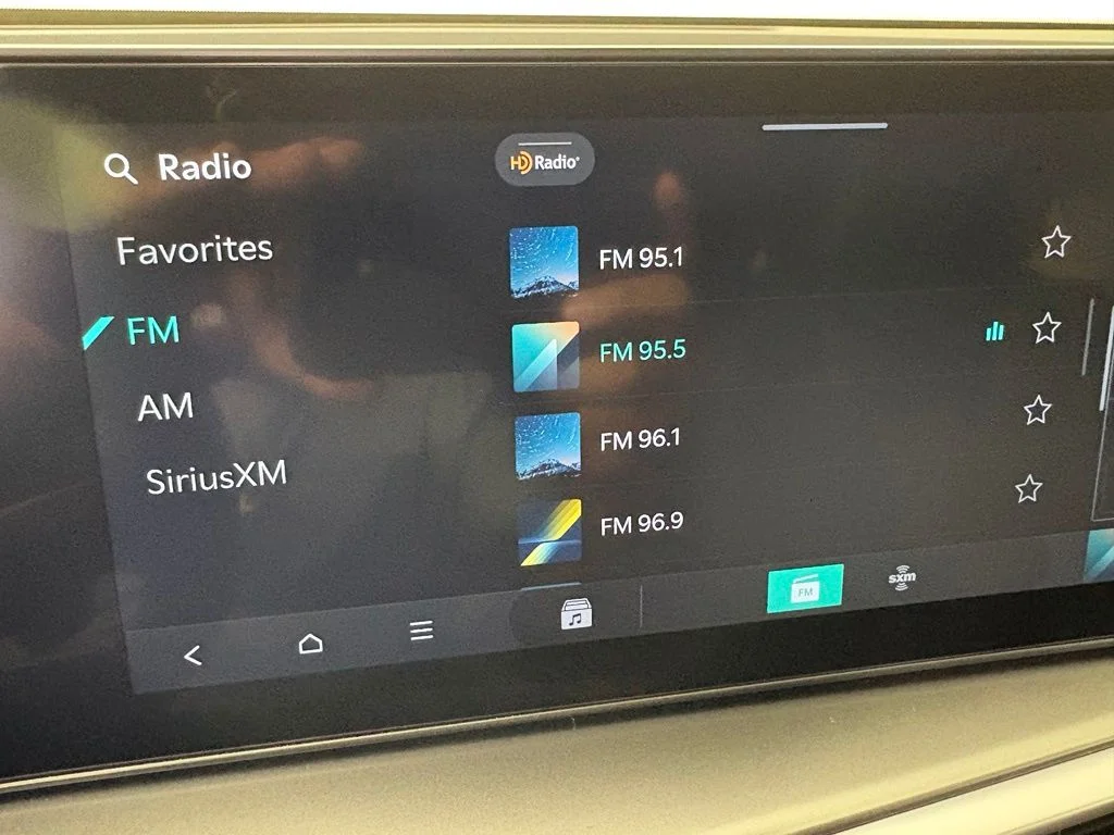 New 2026 Snow White Pearl Kia EX image 28