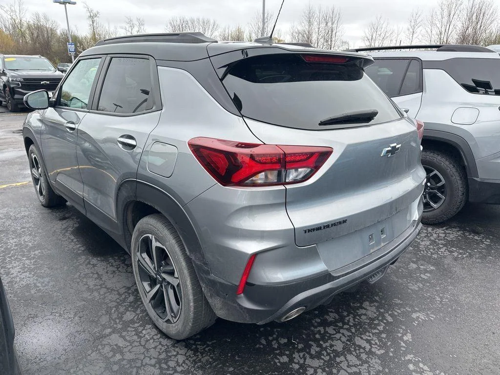 Used 2023 Sterling Gray Metallic Chevrolet RS image 4