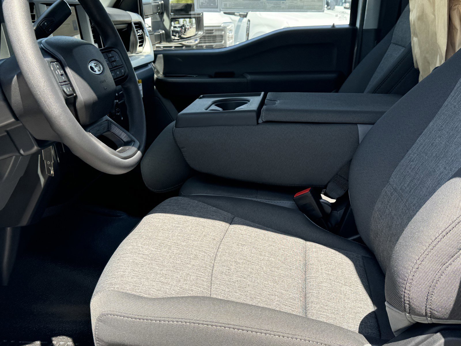 New 2024 Oxford White Ford F-350® XL image 12