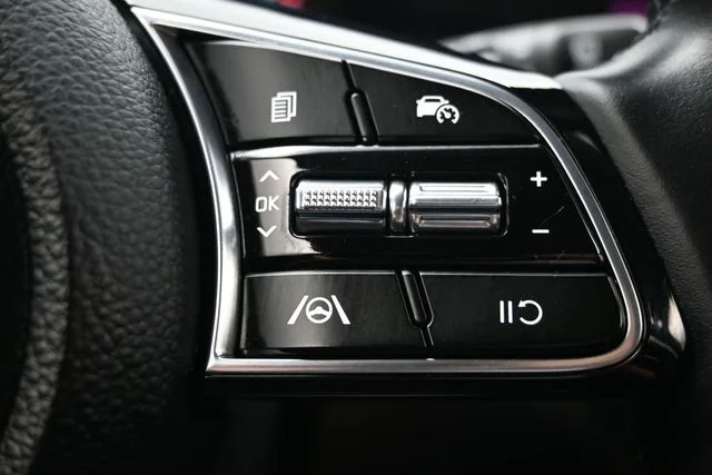 Used 2025 Blue Kia EX image 19