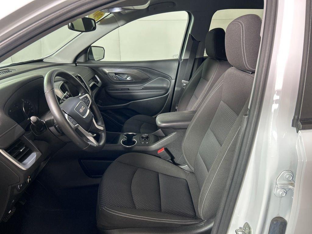 Used 2023 Summit White GMC SLE image 14