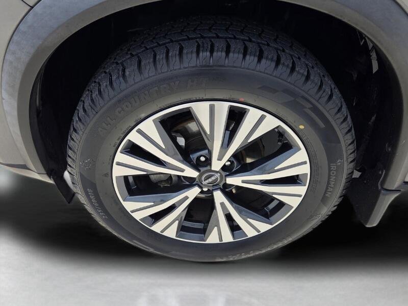 Used 2022 Gun Metallic NISSAN AWD SV image 9