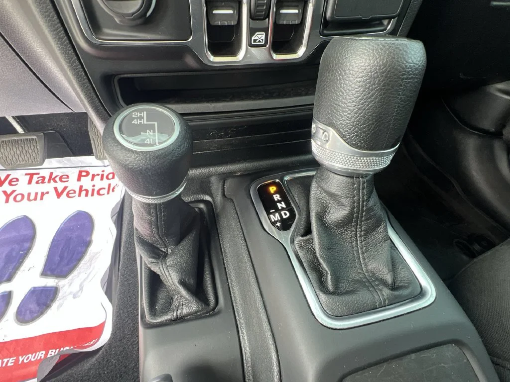 Used 2023 Black Jeep Sport S image 15