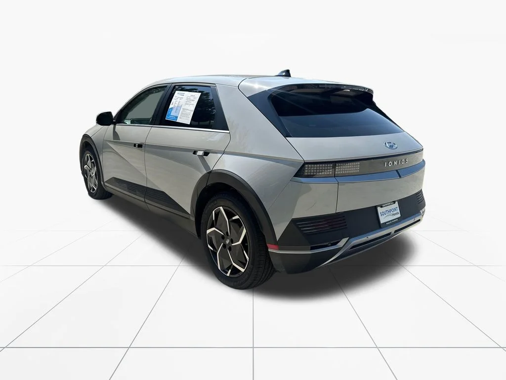 Used 2023 Cyber Gray Hyundai SEL image 6