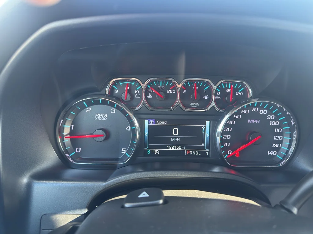 Used 2019 WHITE Chevrolet LTZ image 27
