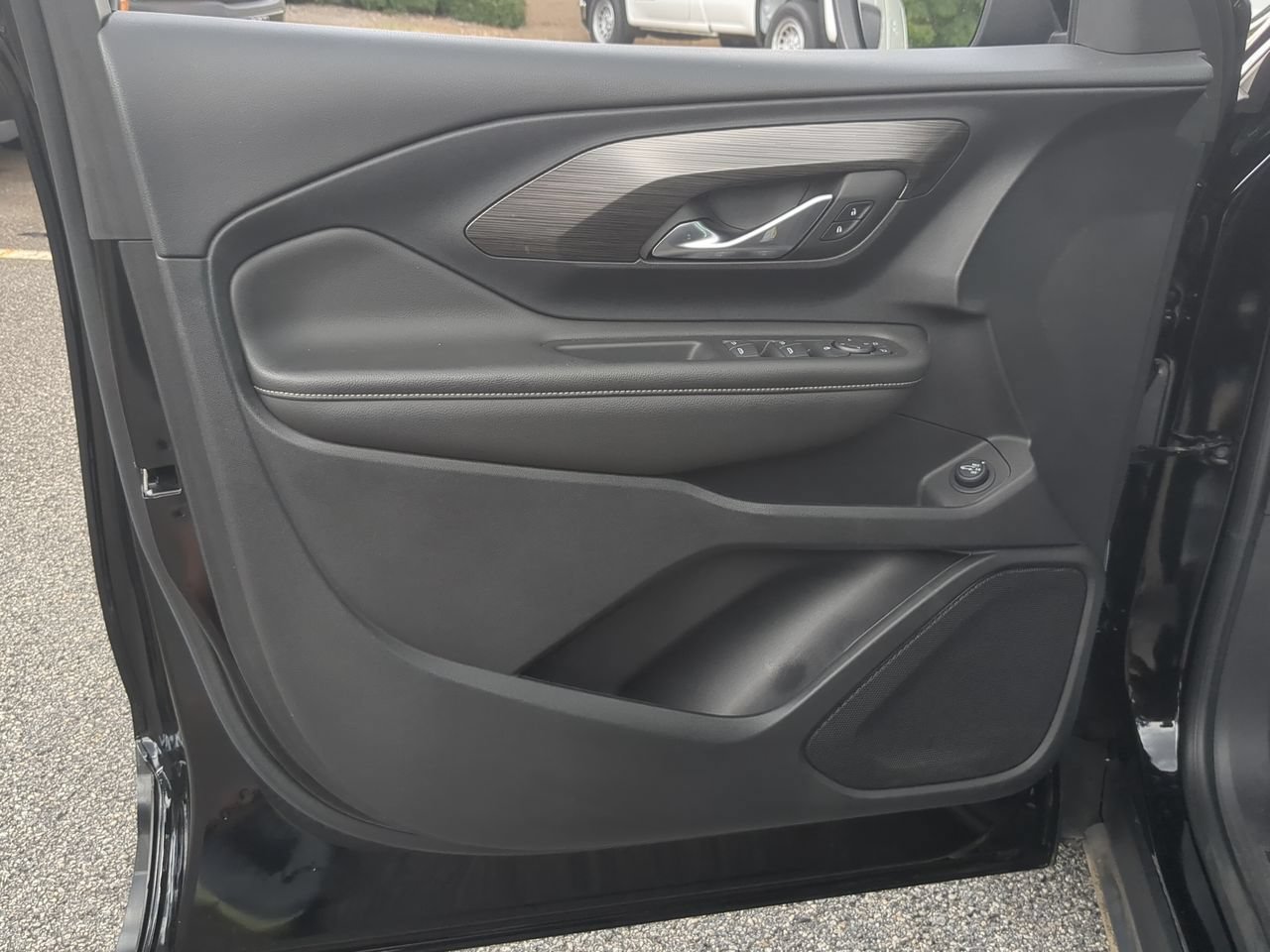 Used 2023 Ebony Twilight Metallic GMC SLE image 21