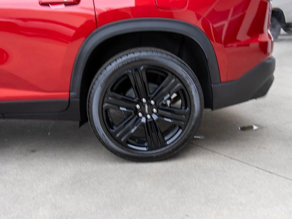 Used 2026 Red GMC Elevation image 33