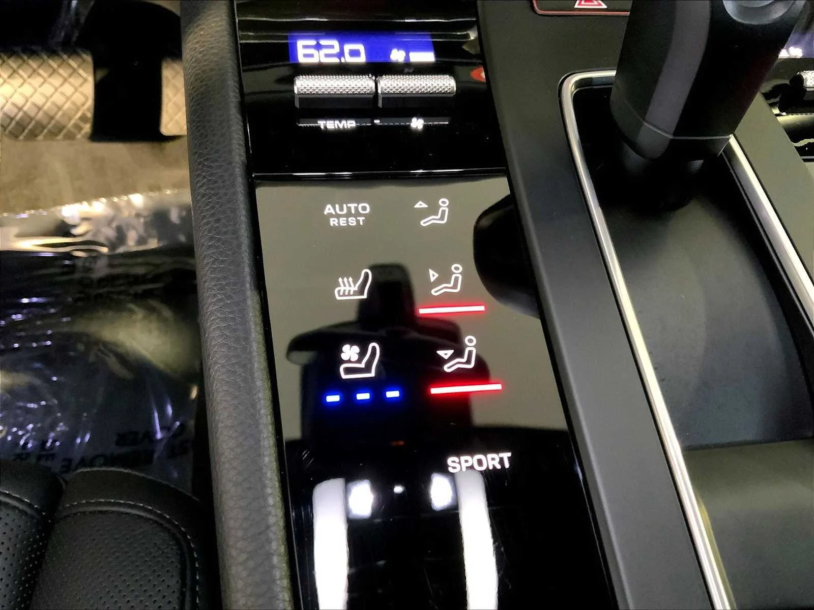 2026 Porsche Macan Base - Photo 37