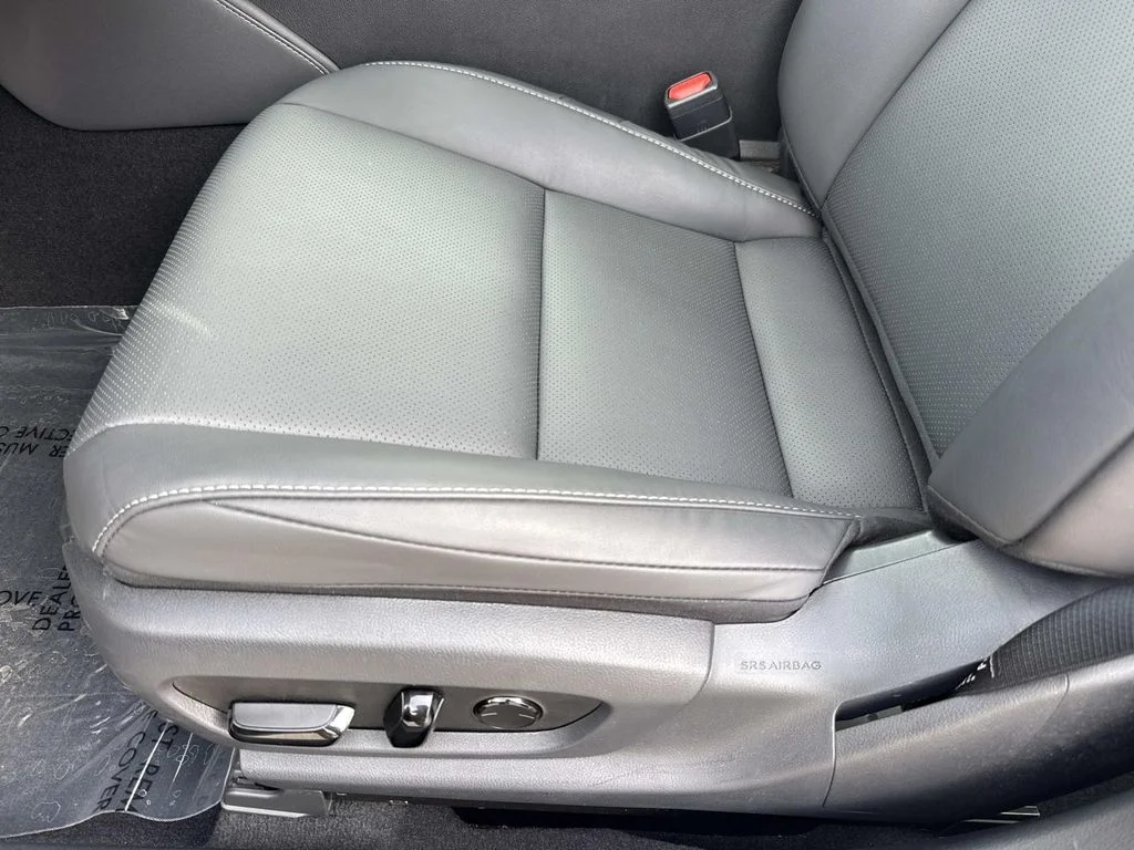 Used 2025 Silver Lexus 350 image 27