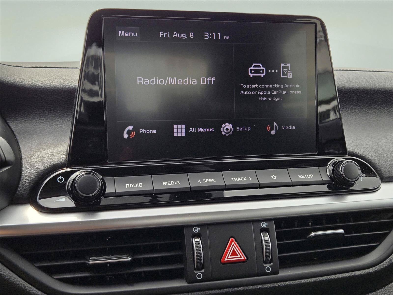 Used 2024 Snow White Pearl Kia LXS image 24