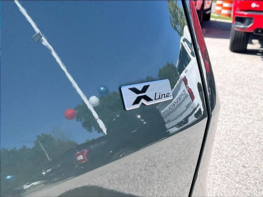 Used 2023 Green Kia X-Line image 9
