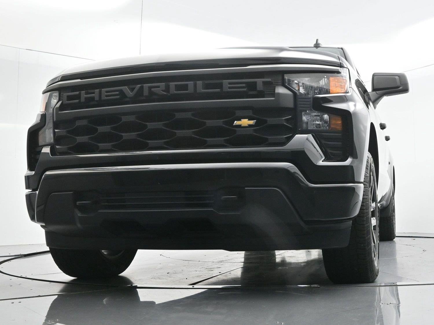 Used 2024 Black Chevrolet Custom image 43