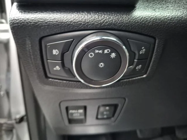 Used 2019 Silver Ford XLT image 17
