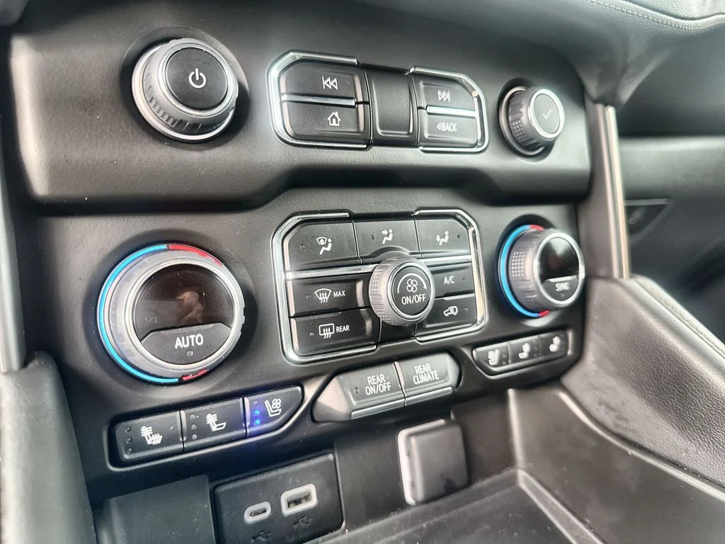 Used 2024 Blue Chevrolet High Country image 19