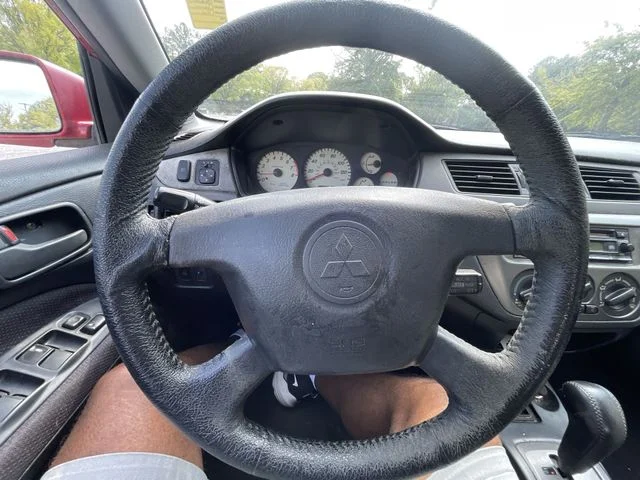 Used 2004 Red Mitsubishi Ralliart image 14