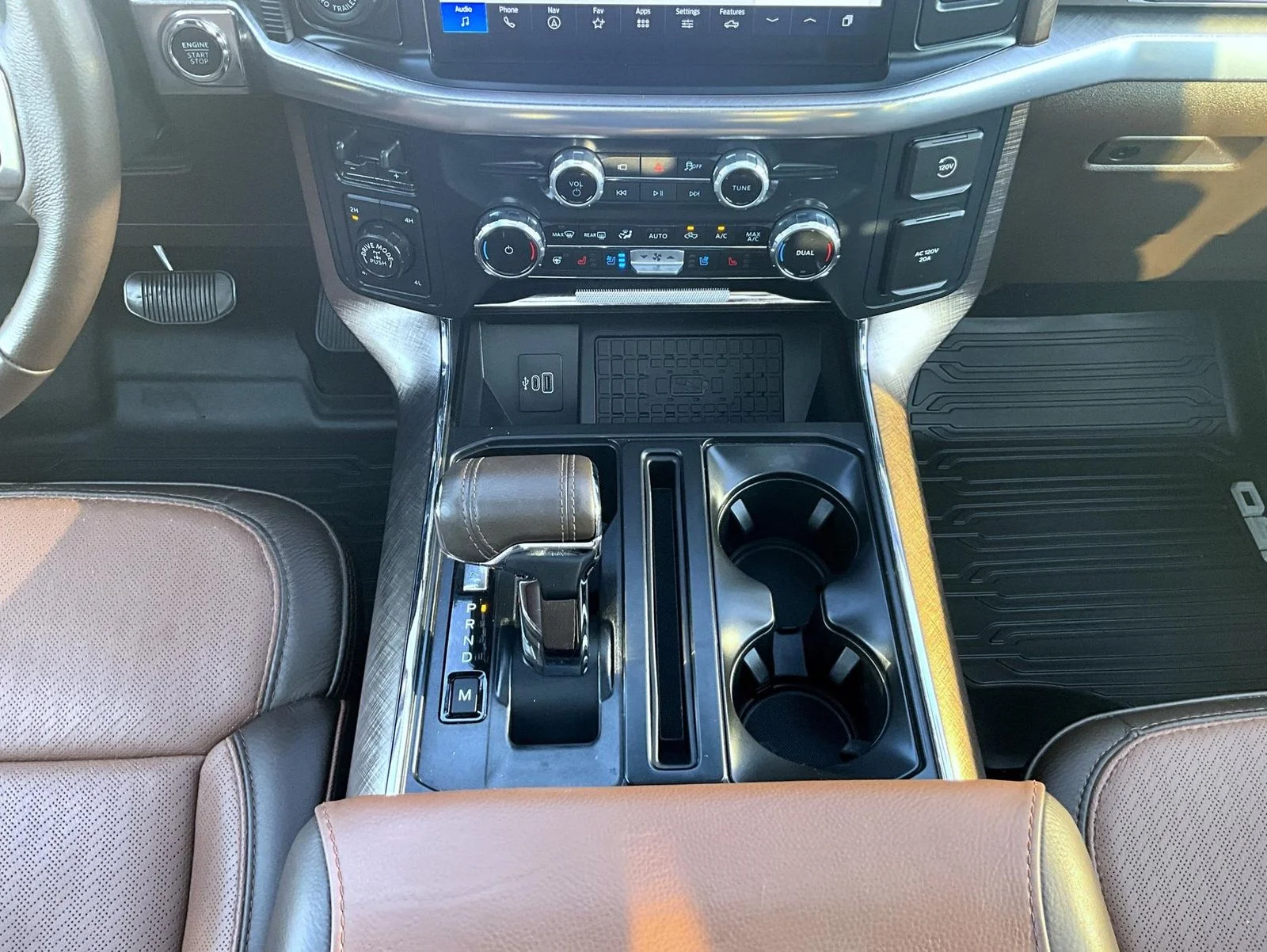 Used 2025 White Ford King Ranch image 17