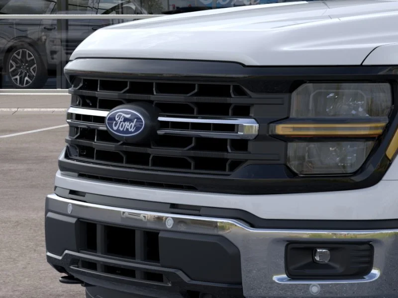 New 2026 Oxford White Ford XLT image 17