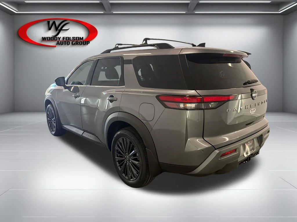 New 2026 Gun Metallic Nissan SL image 8
