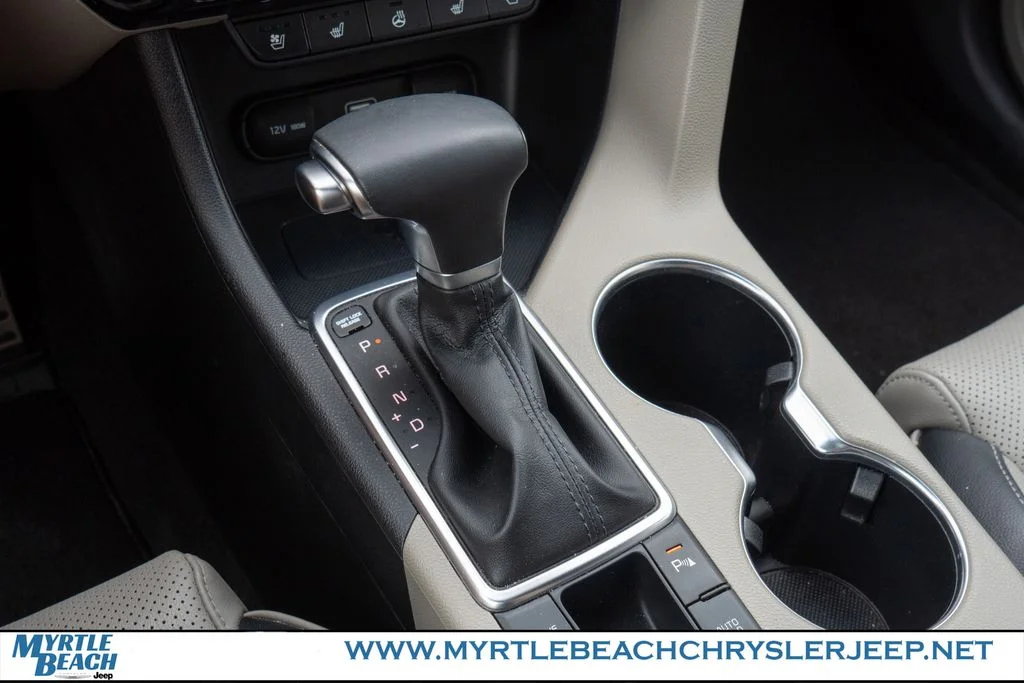 Used 2022 Sparkling Silver Kia SX image 25