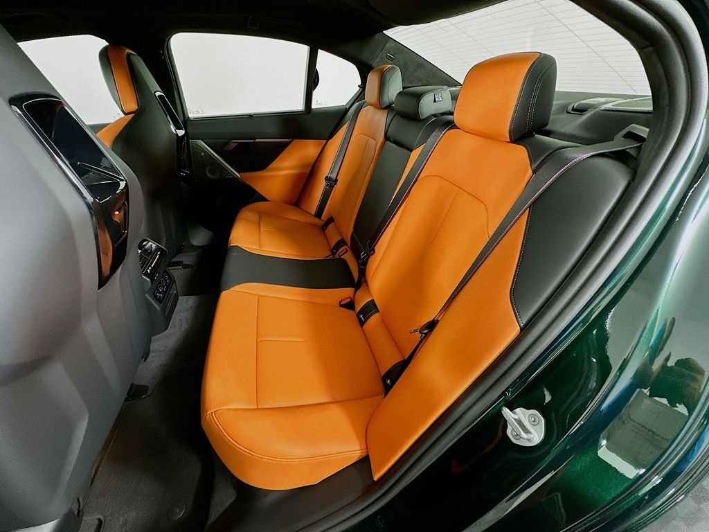 New 2027 Special Order Color BMW Base image 17