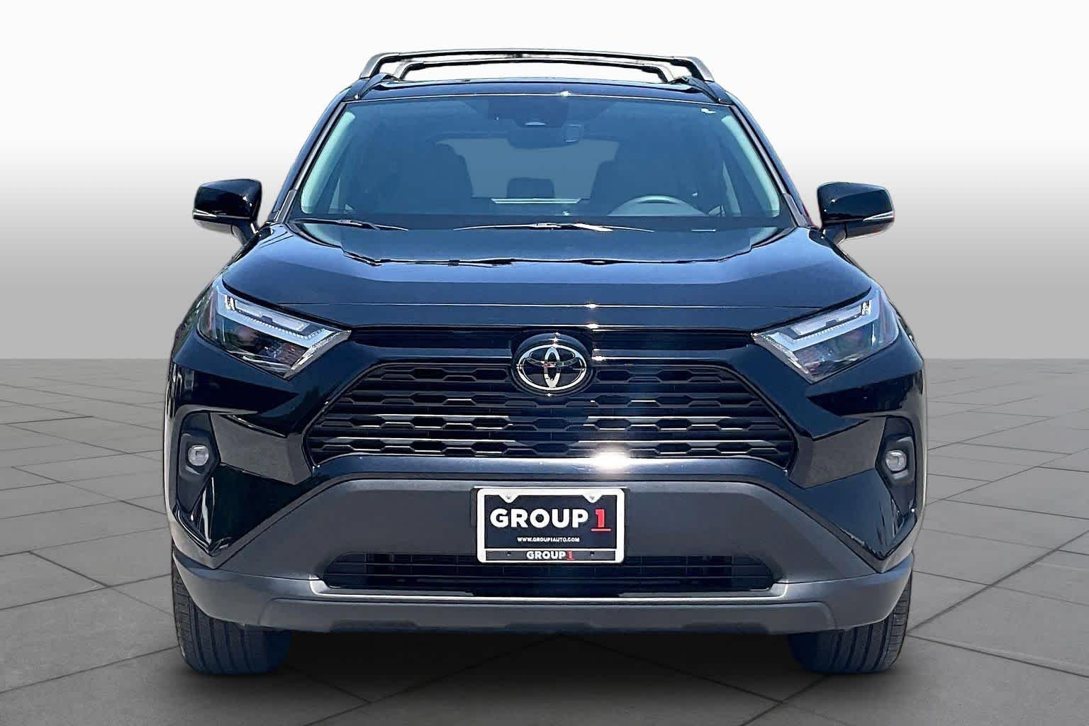 Used 2024 Midnight Black Metallic Toyota XLE Premium image 4