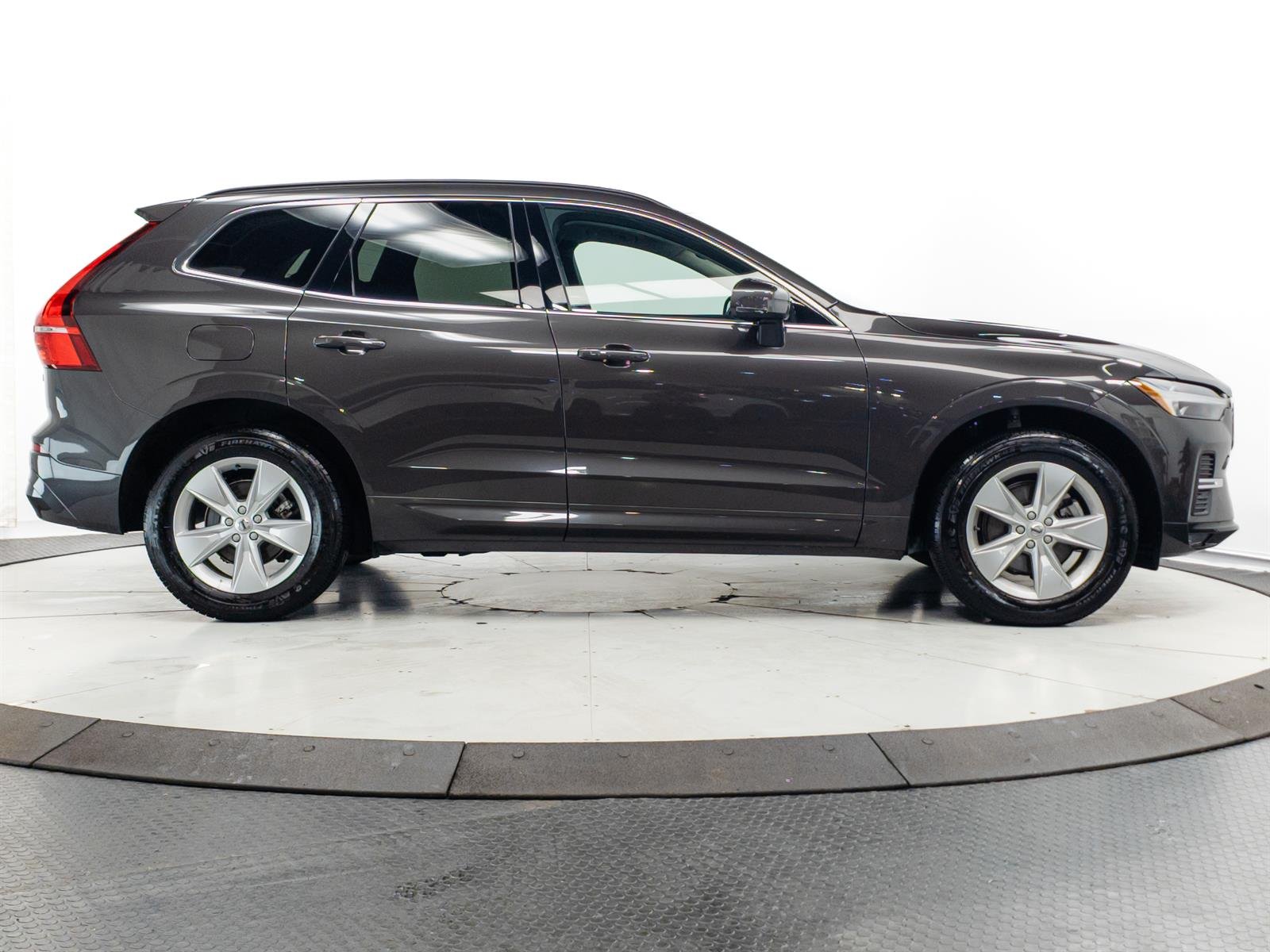 2022 Volvo XC60 Momentum - Photo 12