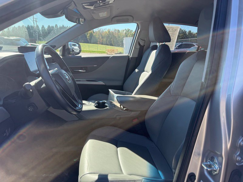 Used 2023 Silver Toyota XLE image 3
