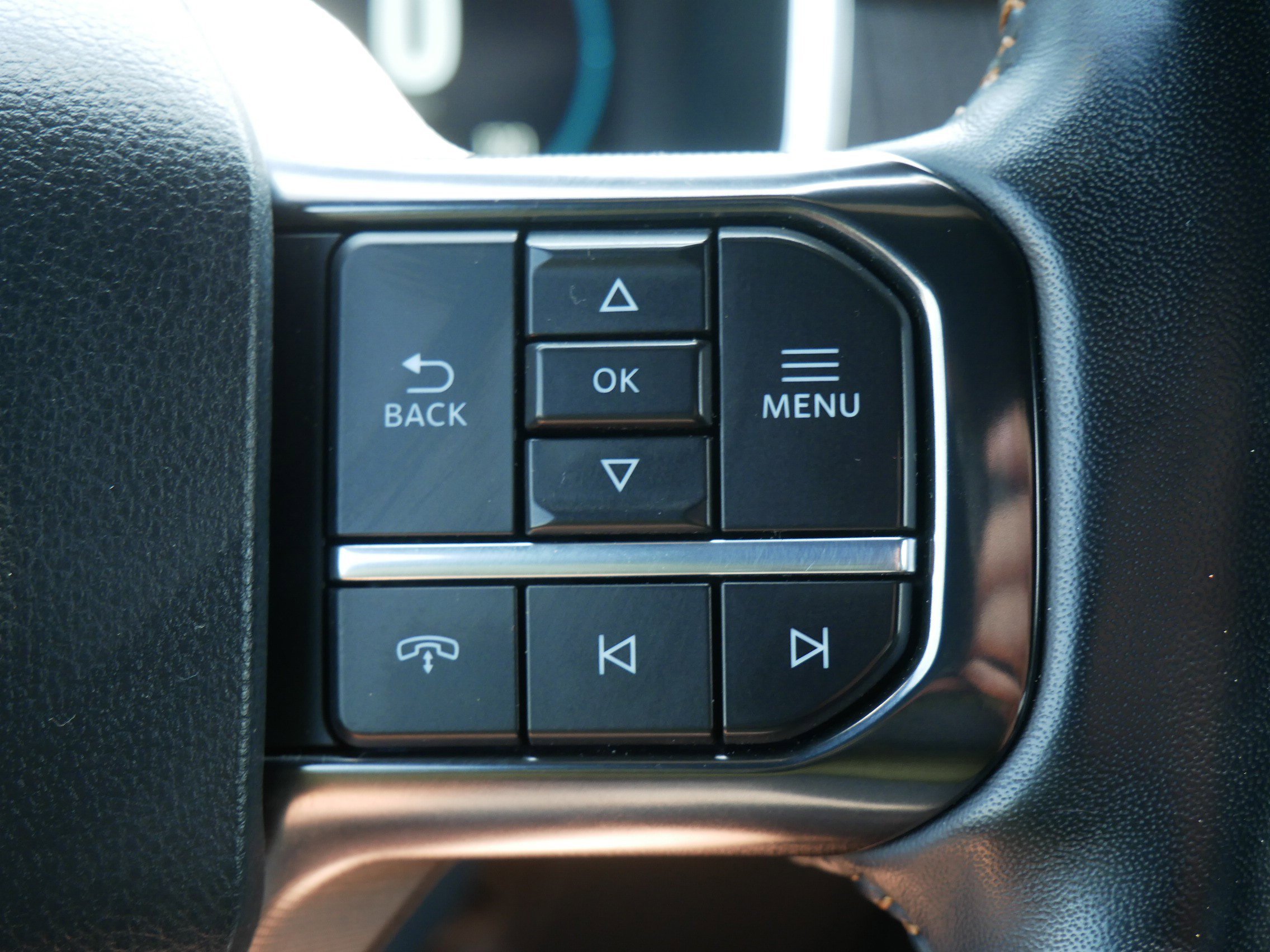Used 2023 White Ford Platinum image 26