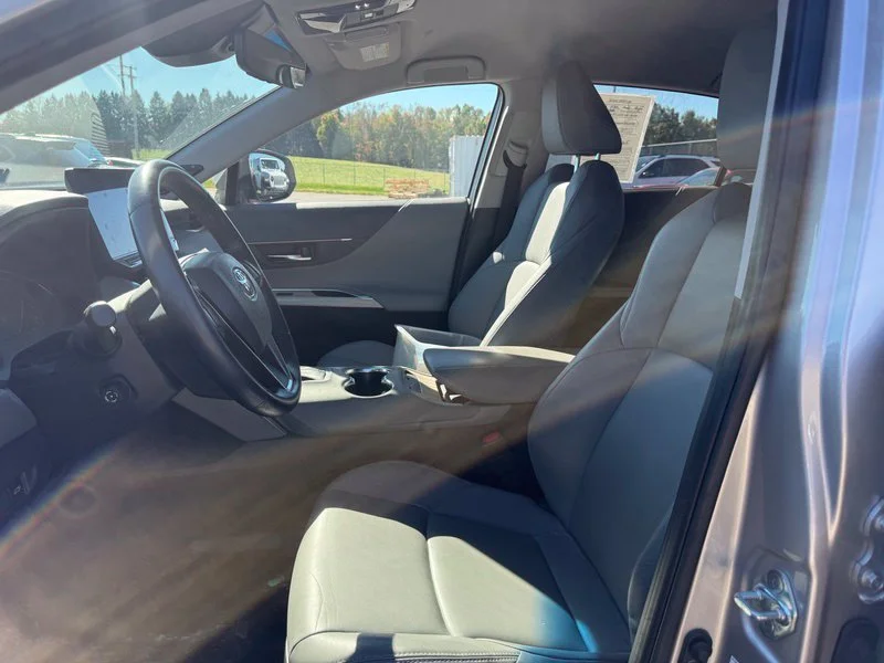 Used 2023 Silver Toyota XLE image 3