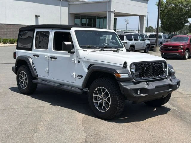 Used 2024 White Jeep Sport S image 14