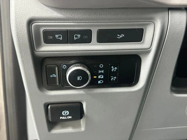 Used 2023 Gray Ford XLT image 13