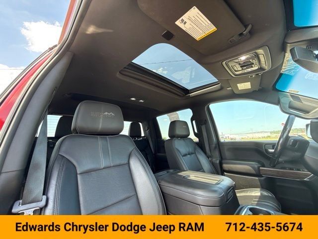 Used 2019 Red Chevrolet High Country image 27