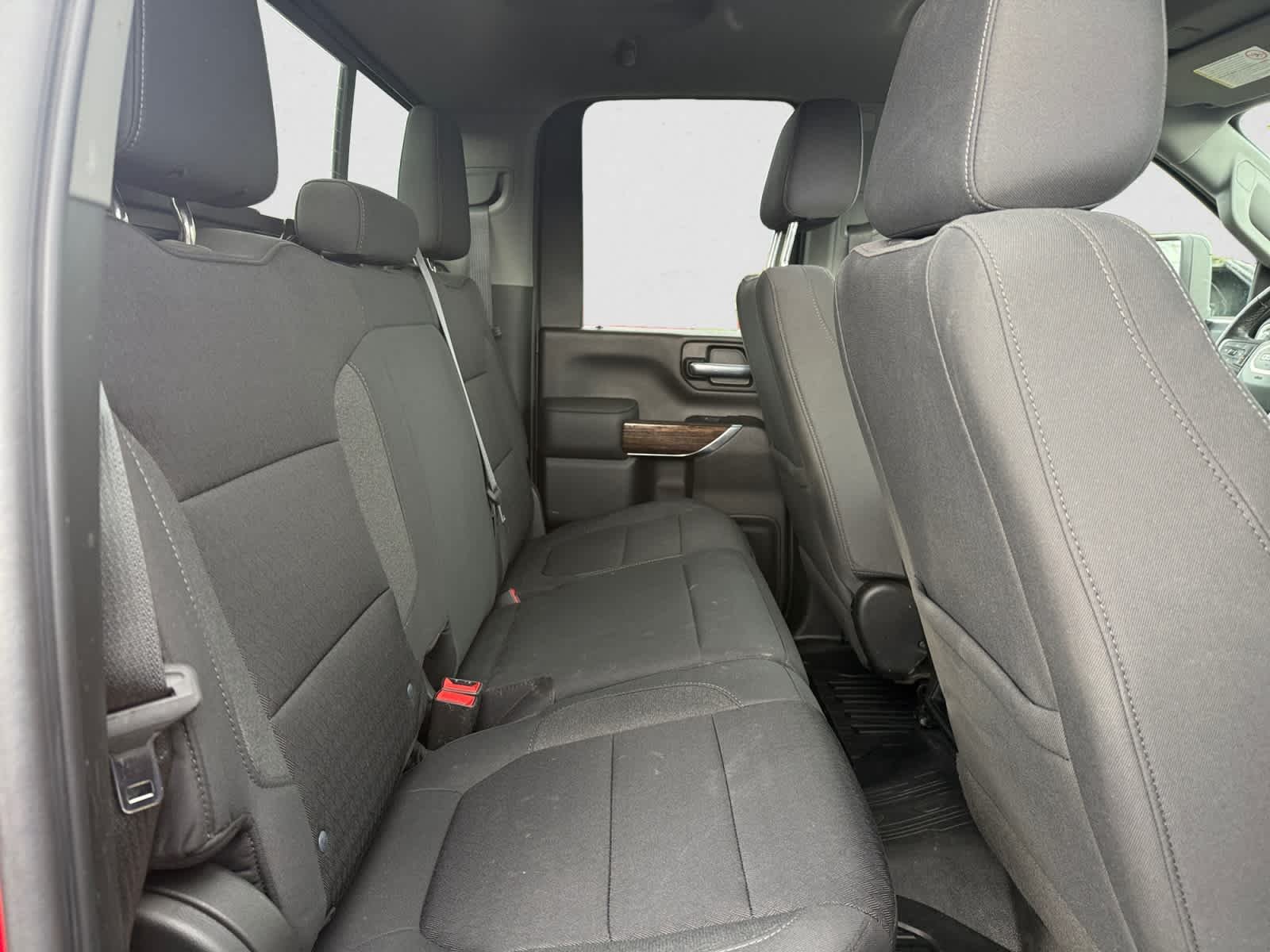 Used 2022 Cayenne Red Tintcoat GMC SLE image 23