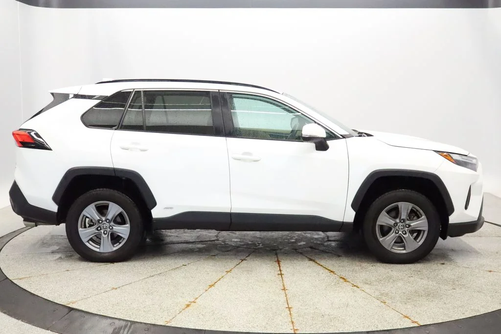 Certified Used 2022 White Toyota XLE image 8