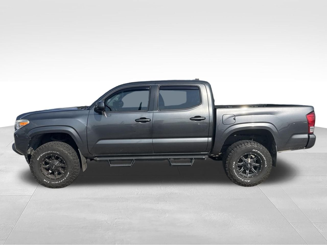 Used 2017 Gray Toyota SR image 4