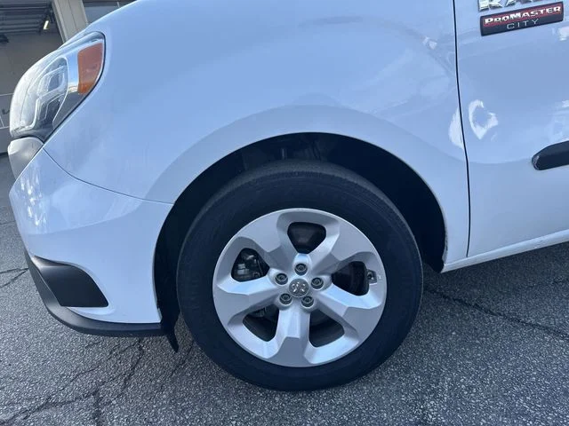 Used 2022 White Ram Base image 20