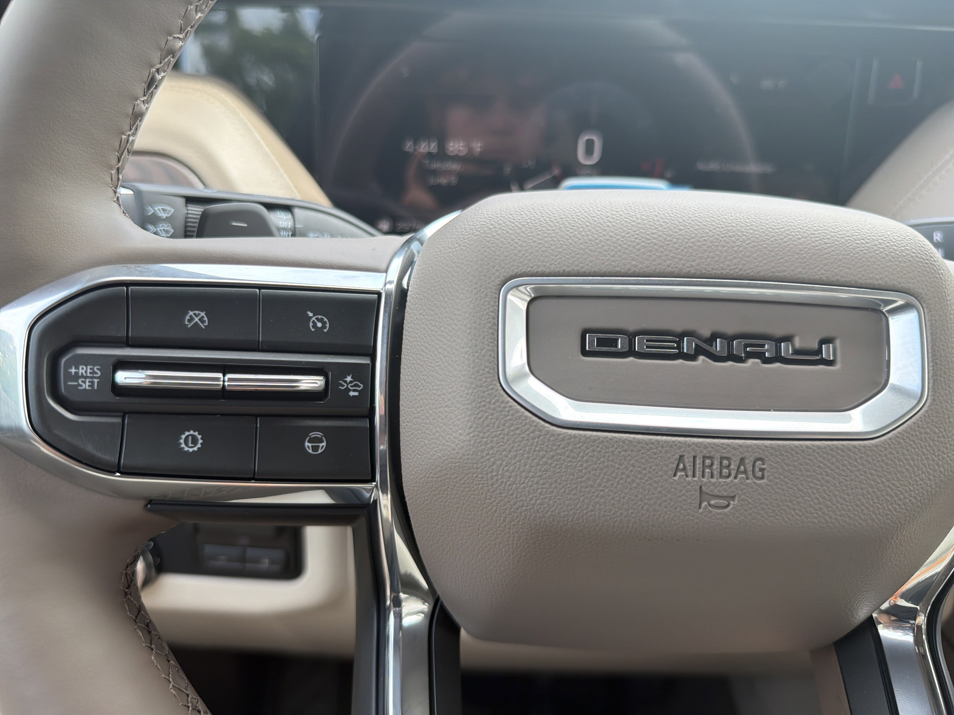 2026 GMC Yukon Denali - Photo 29