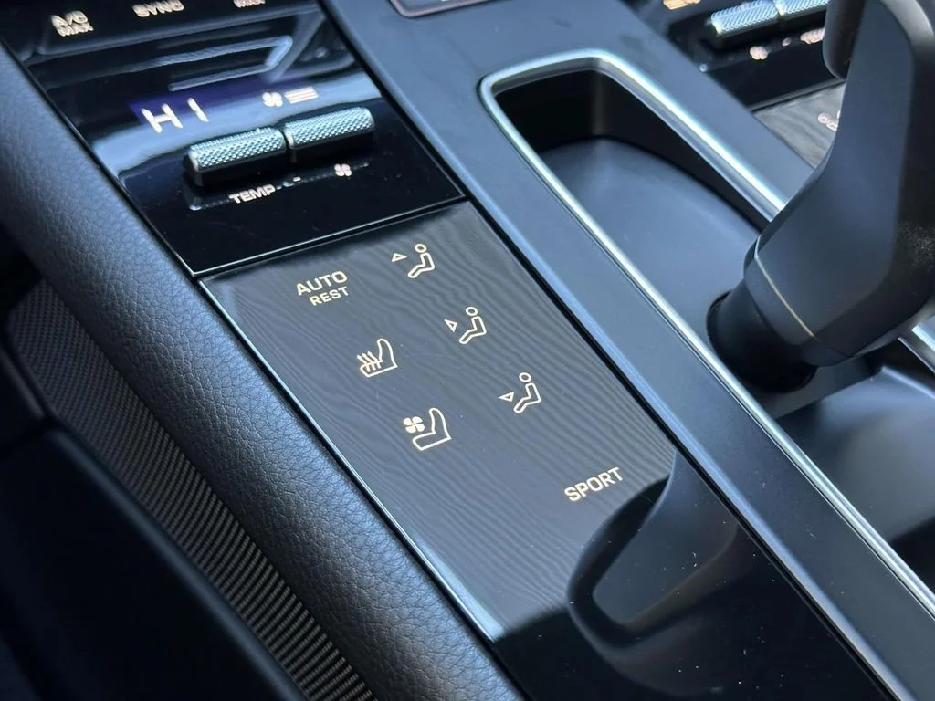 2026 Porsche Macan - Photo 27