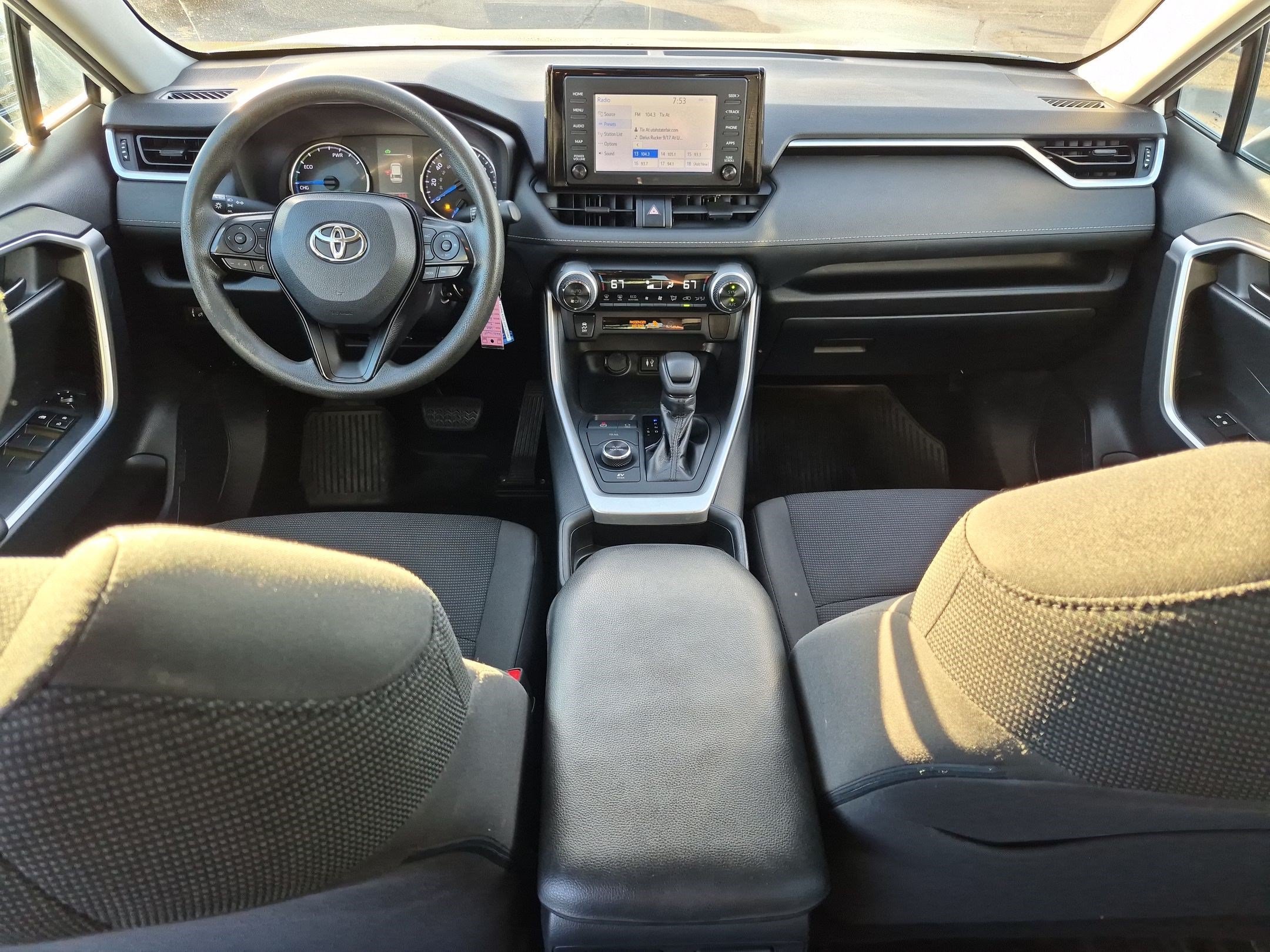 Used 2019 Super White Toyota Hybrid LE image 26