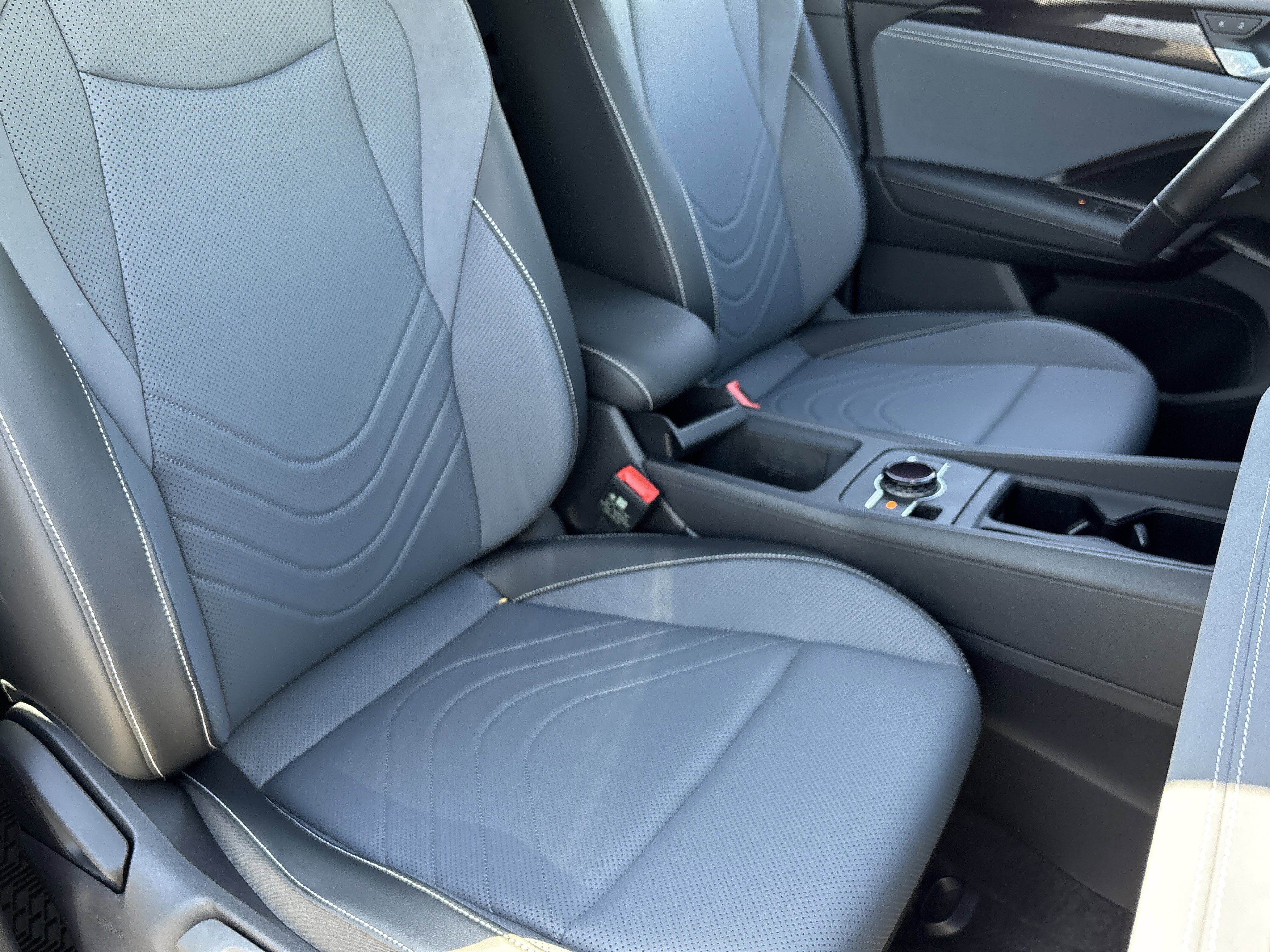 New 2026 Platinum Gray Metallic Volkswagen SE R-Line Black image 6