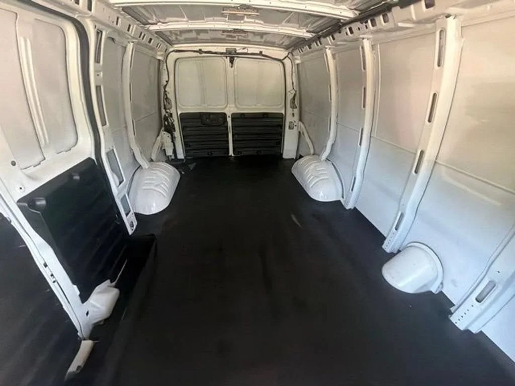 2025 Chevrolet Express Cargo Work Van - Photo 18