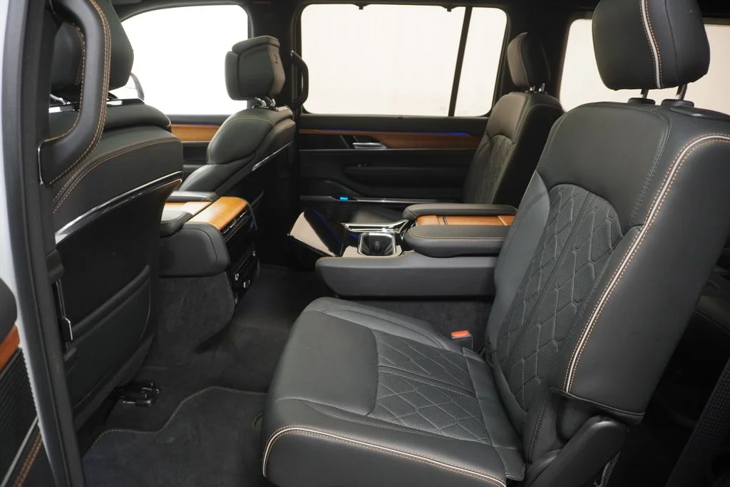 Used 2023 White Jeep Series III image 13