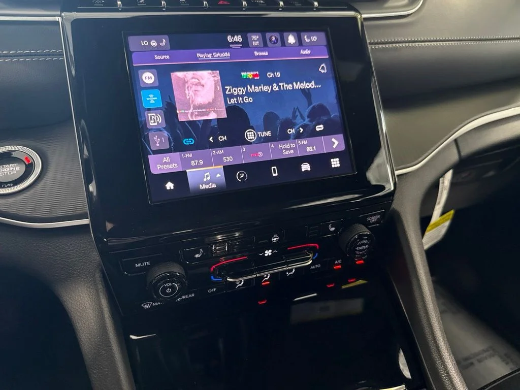 2025 Jeep Grand Cherokee Altitude - Photo 17