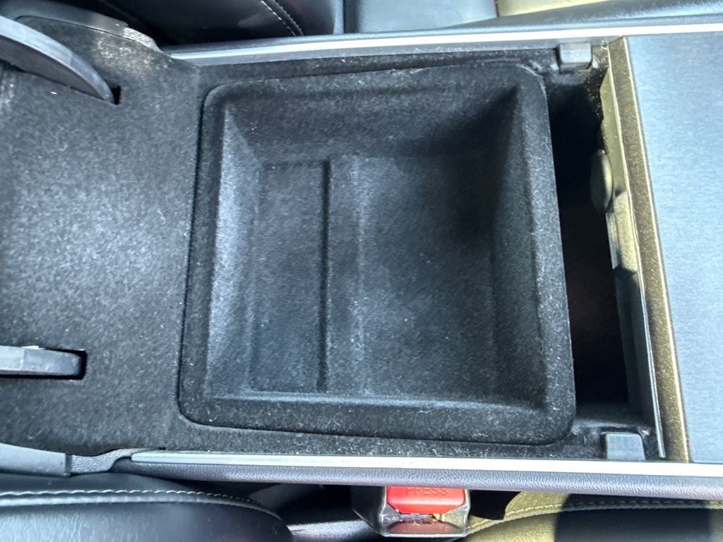 Used 2019 White Tesla Standard Range Plus image 15