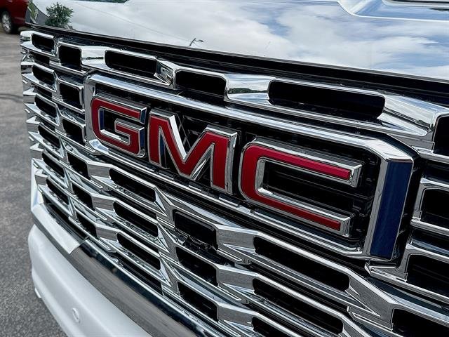 2026 GMC Sierra 3500HD Denali - Photo 30