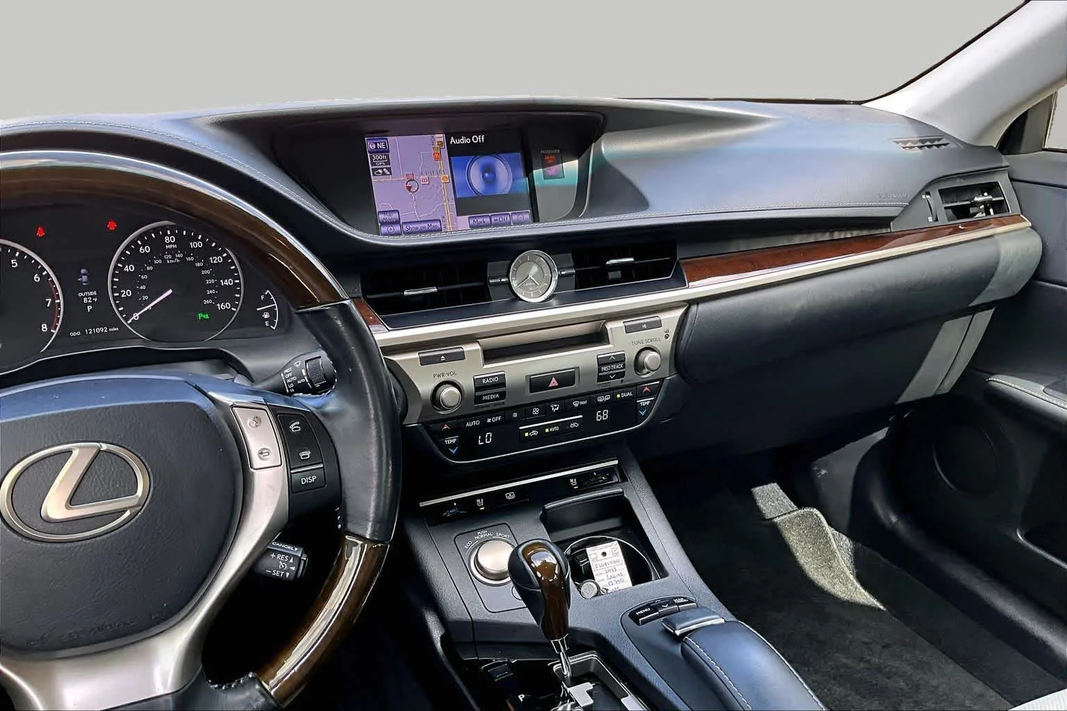Used 2013 Silver Lining Metallic Lexus 4dr Sdn image 7