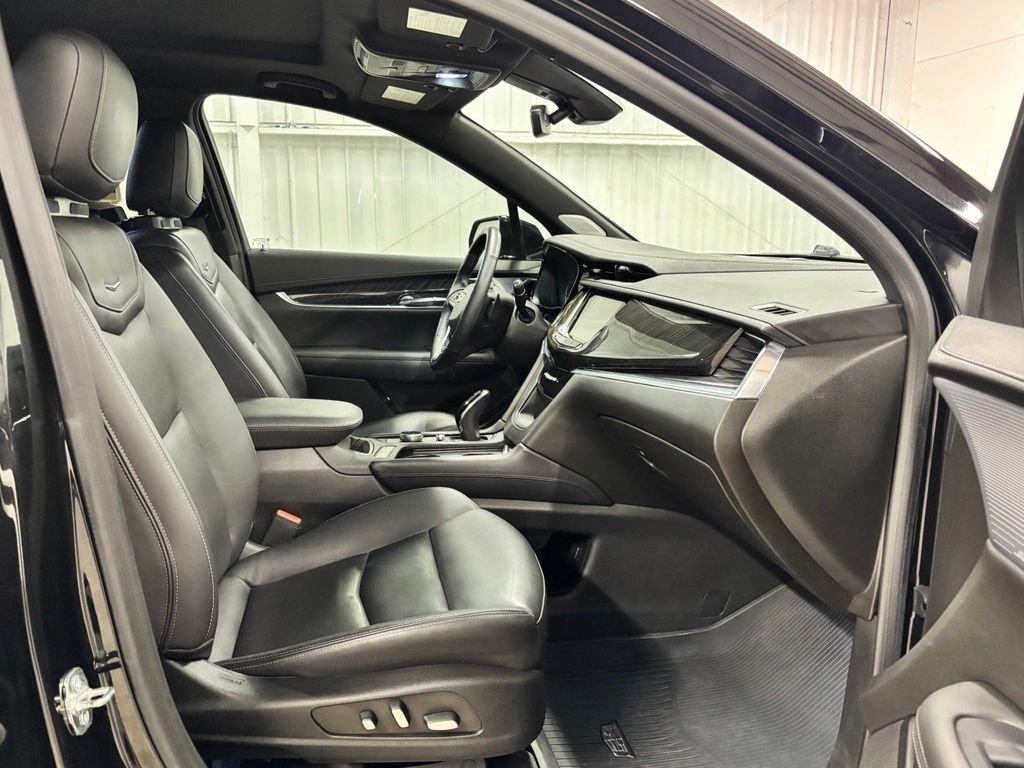 Used 2022 Black Cadillac Premium Luxury image 23