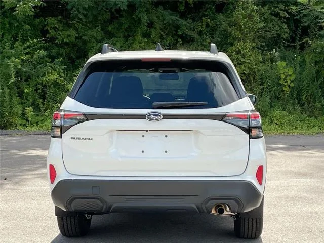 New 2026 CRYSTAL WHITE PEARL Subaru Premium image 4